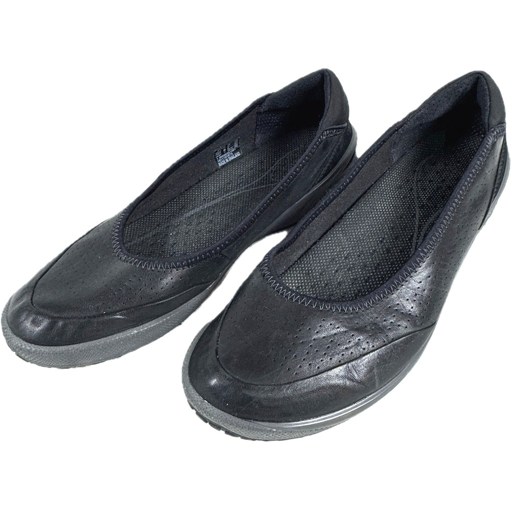 ECCO Flats Women 39 (US 8.5-9) Black Leather Perforated Comfort Walking Comfort